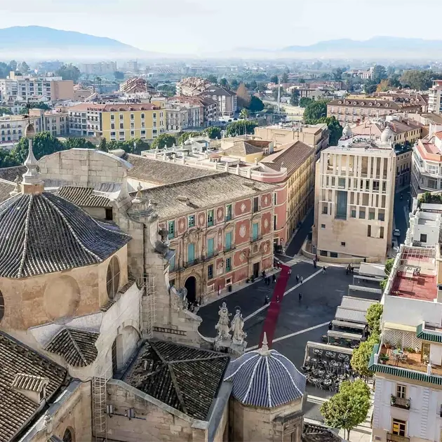Vivre à Murcie : patrimoine architectural et atmosphère méditerranéenne en centre-ville