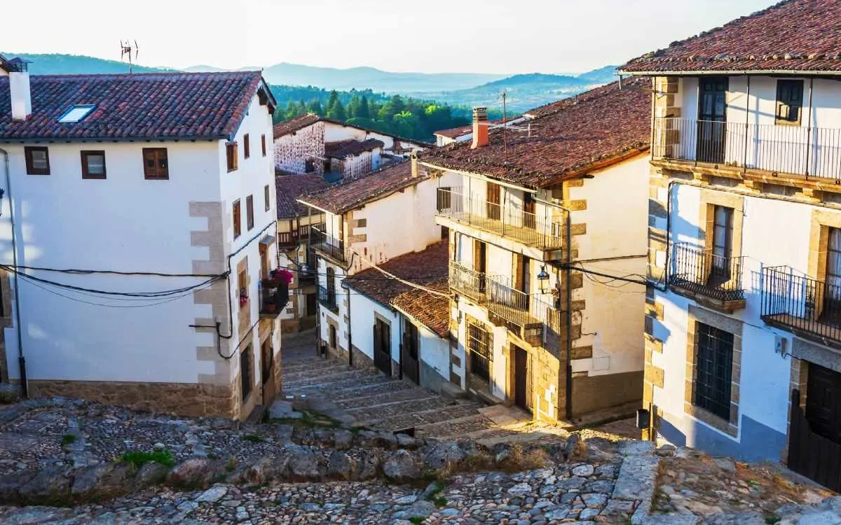 Salamanque Ruelle pavée et maisons traditionnelles à La Alberca, Salamanque