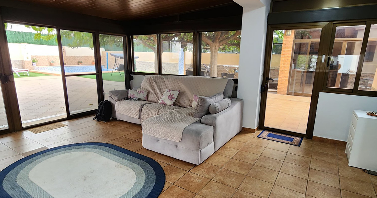 Salon d'une maison à Gandia