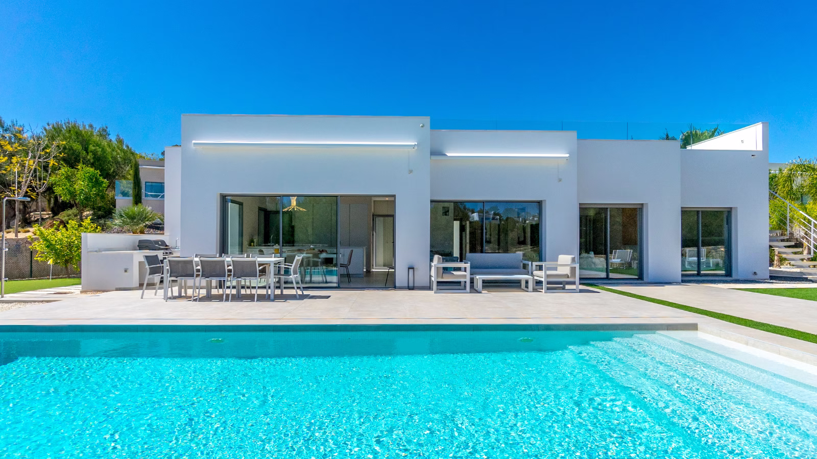 Villa méditerranéenne avec piscine en Espagne
