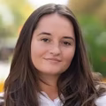 Aurélie, conseillère francophone Olé Immobilier